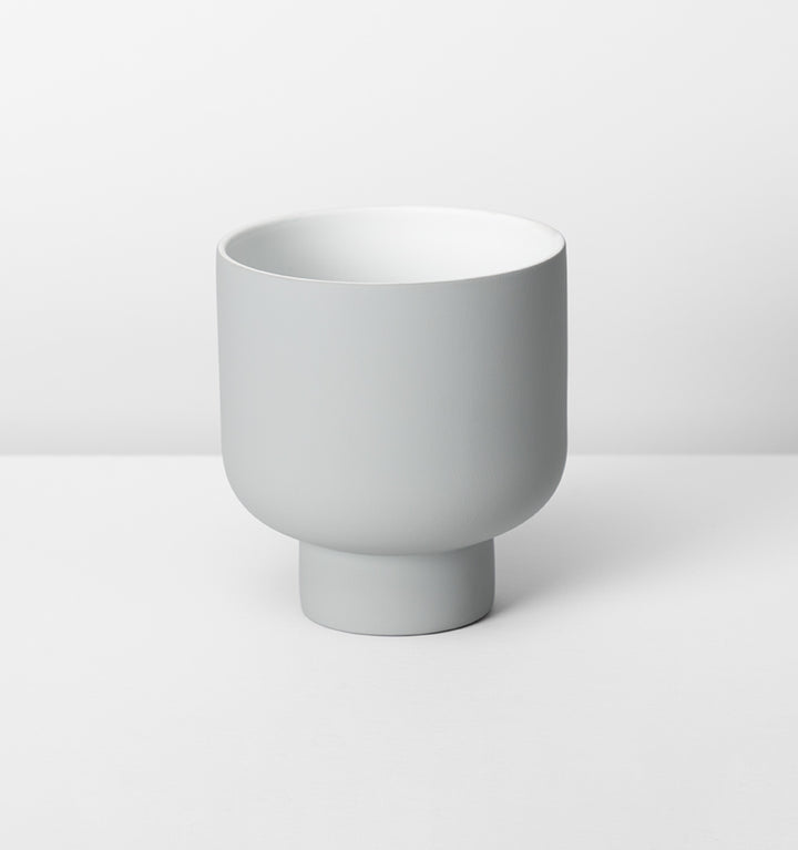 Zanzibar Gem in either Romo or Fergus Grey Planter